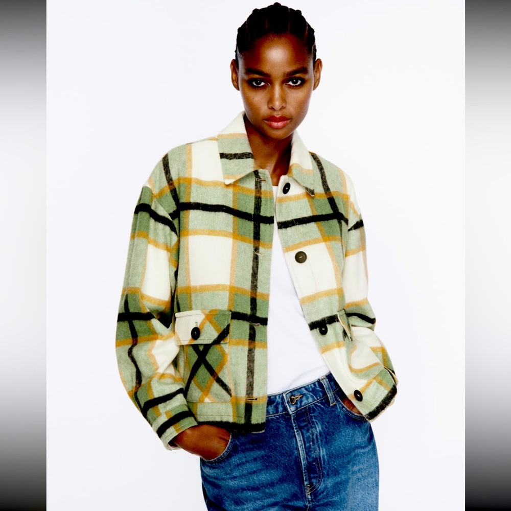ZARA Patch Pocket Plaid Overshirt Flannel Shacket Long Sleeve White and Green M